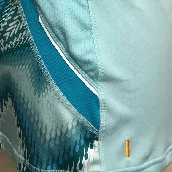 LUCY TECH Ikat Racerback Look Tank Top - Picture 7 of 10